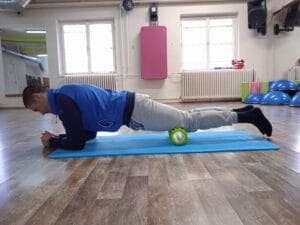 Read more about the article Hogyan segít a nyújtás a mindennapi fájdalmak megelőzésében?